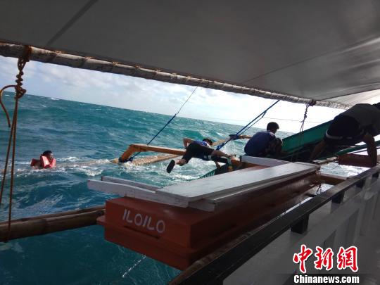 圖為救助現(xiàn)場(chǎng)。 中交公路規(guī)劃設(shè)計(jì)院有限公司 攝